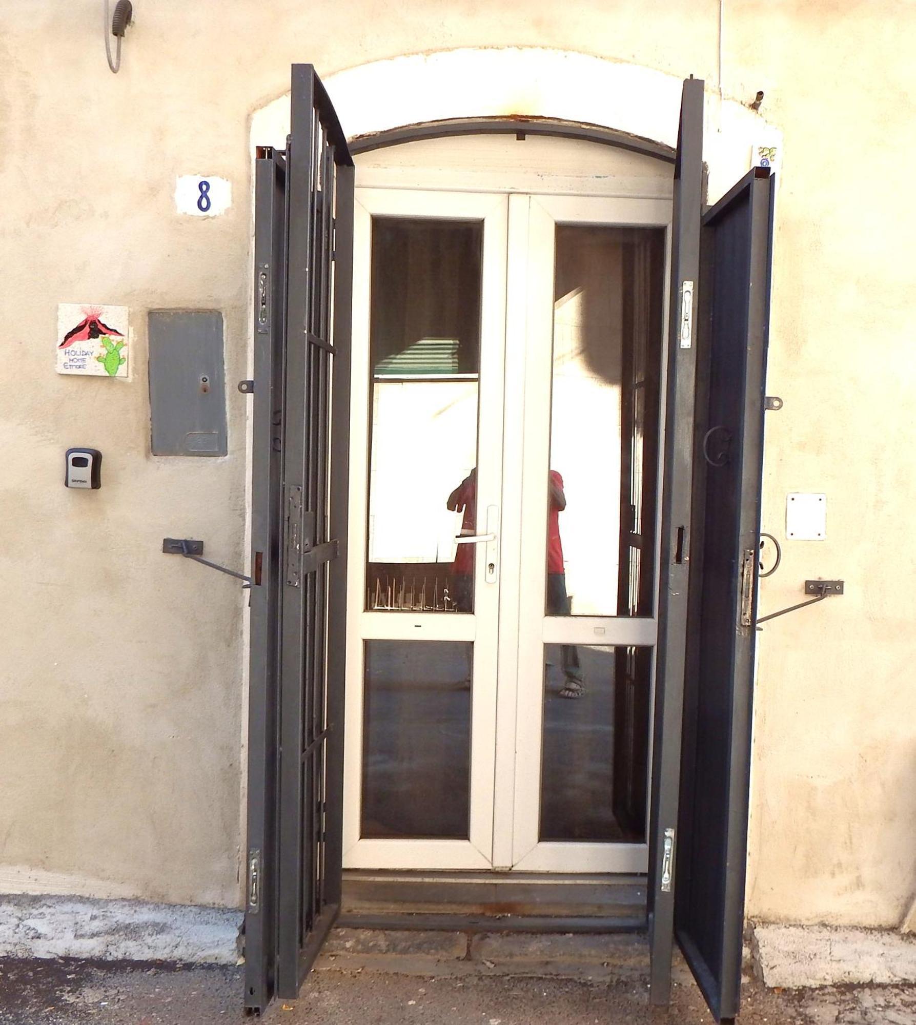 Holiday Home Ettore Aeroporto di Catania Fontana Rossa Esterno foto
